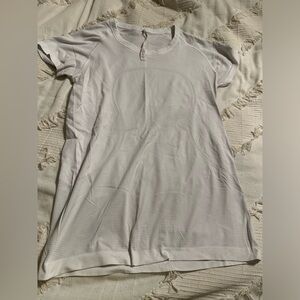 Lululemon swiftly tech short sleeve